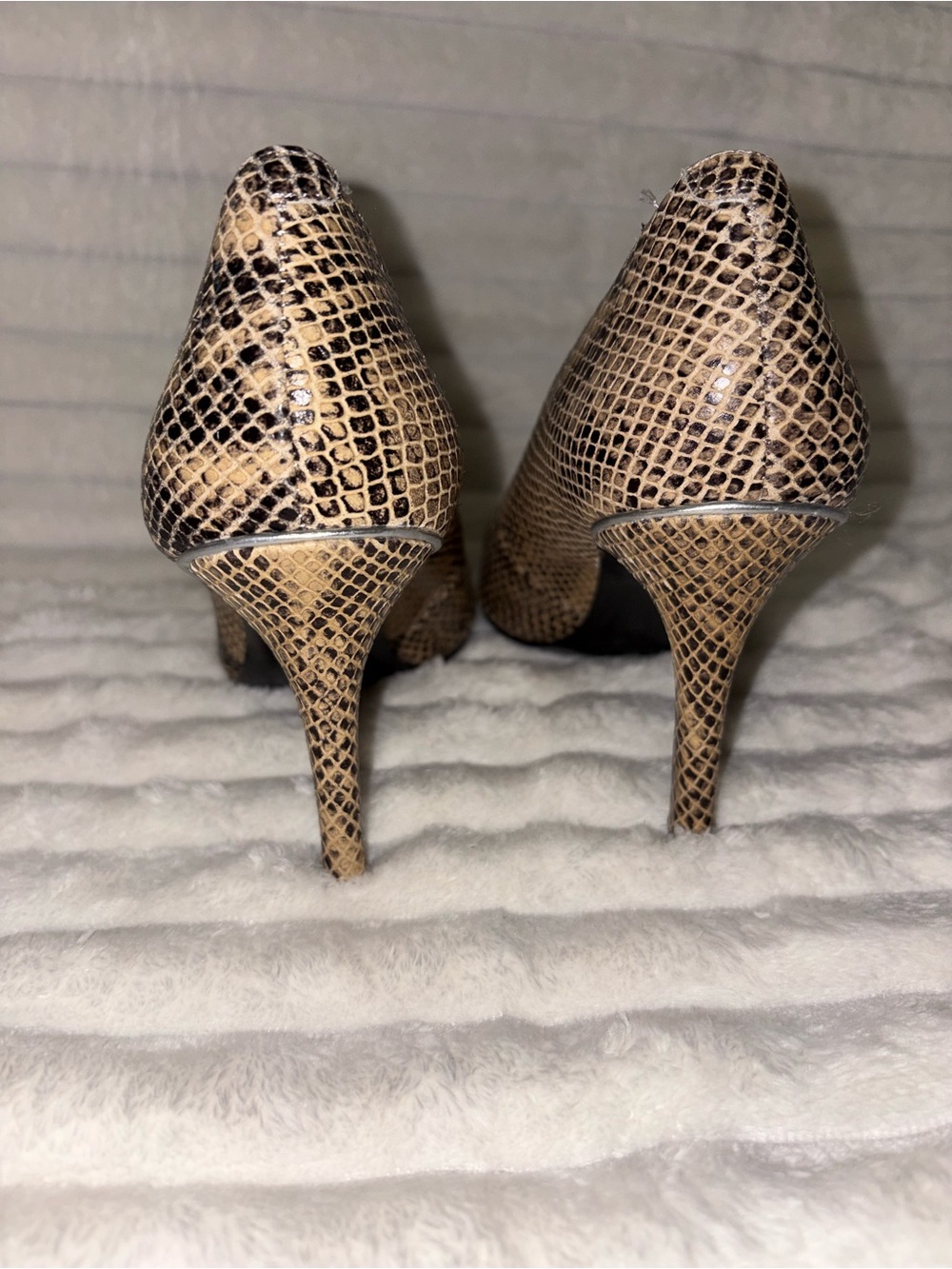 Ralph Lauren Brown Snake-Print Pointed-Toe Pumps size 8 - Picture 5 of 8